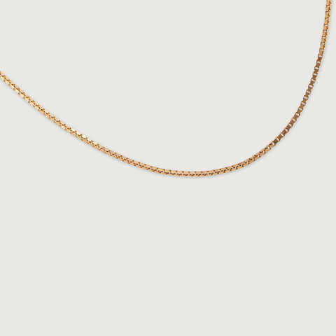 Minimal Sleek Gold Chain