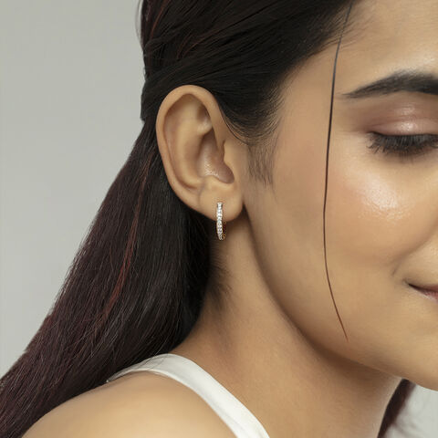 Oval Chic Gold & Diamond Hoop Earrings