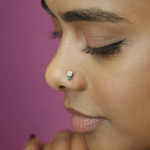 Square Beat Gold & Onyx Nose Pin