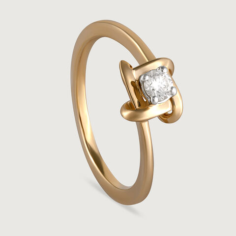 Basketry Elegance Gold and Diamond Finger Ring