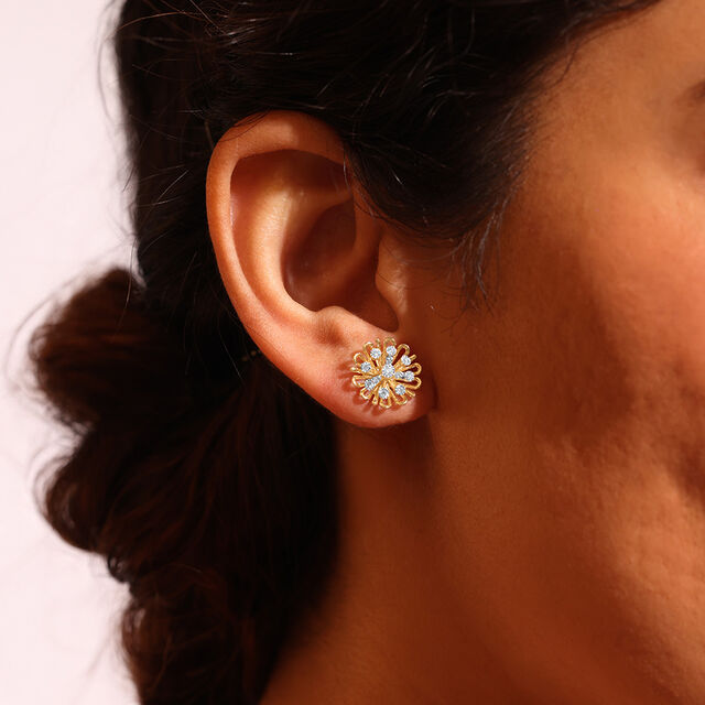 Everbloom Daisy Diamond Stud Earrings,,hi-res image number null