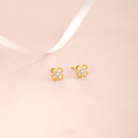 Dazzling Daisy 14 Kt Gold and Diamond Stud Earrings