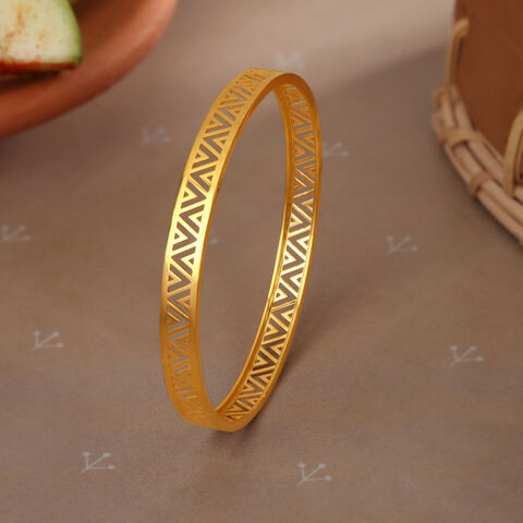 Saura Artistry 22KT Gold Bangle