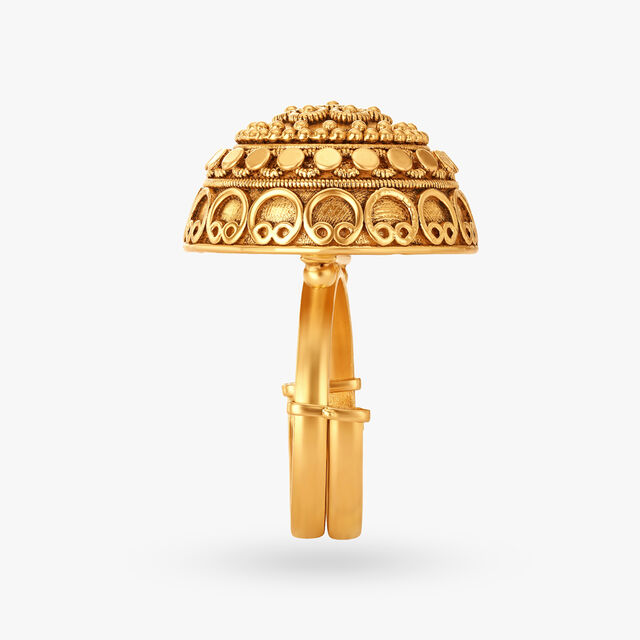 Magnificently Lush Gold Finger Ring,,hi-res image number null