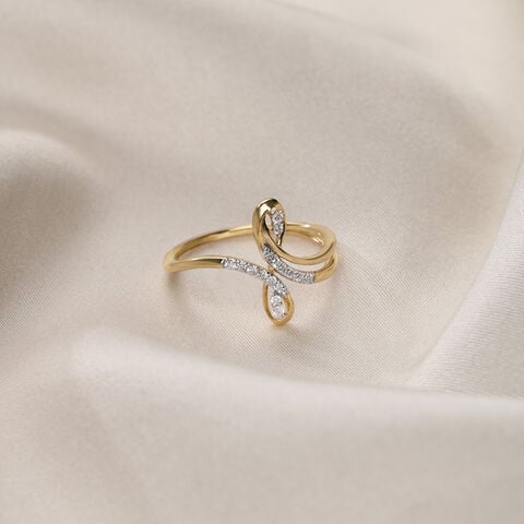 Flowing Sparkle 14 Kt Gold & Diamond Ring