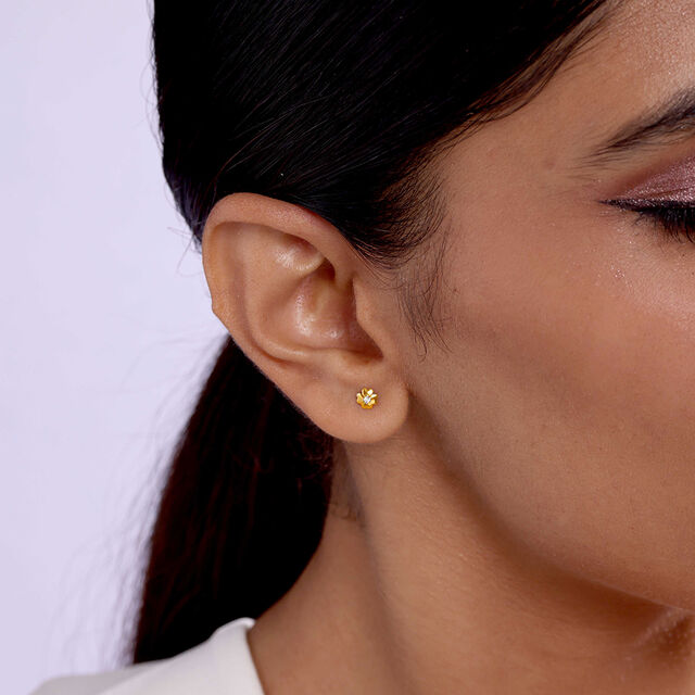 Floral Glow 14 Kt Gold and Diamond Stud Earrings,,hi-res image number null