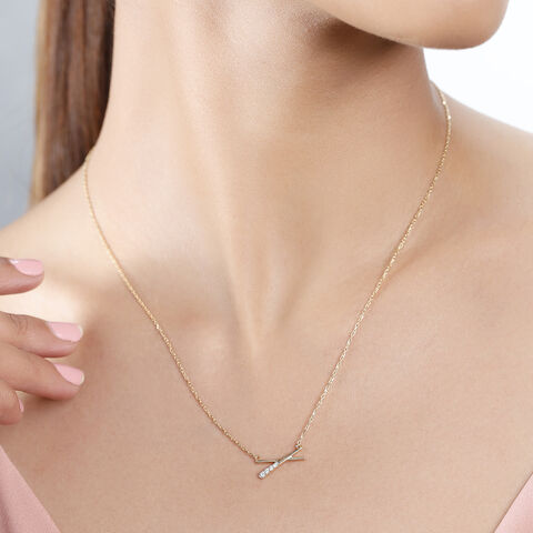 14KT Yellow Gold Sleek Style Diamond Pendant With Chain