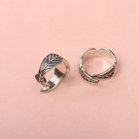 Rustic Groove Silver Toe Rings