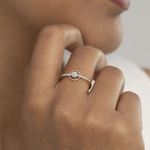 Timeless Circle Gold & Diamond Finger Ring