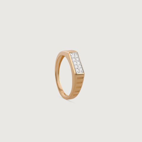 Grooved Glow Gold & Diamond Finger Ring for Men