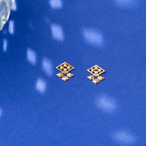 Zigzag Glamorous Gold Stud Earrings