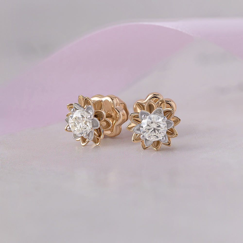 Eternal Bloom 14 kt Gold & Diamond Stud Earrings