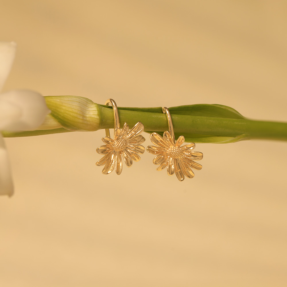 Dainty Daisy Gold Hoop Earrings