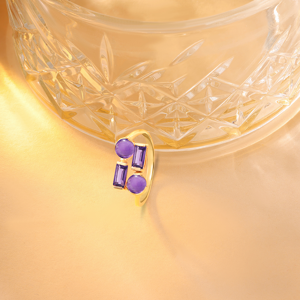 Bombshell 14KT Amethyst Finger Ring