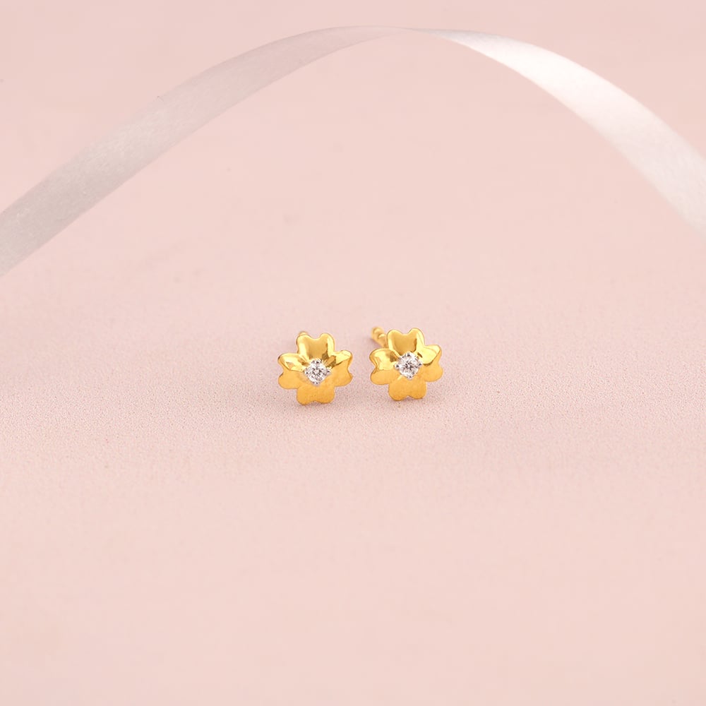 Floral Glow 14 Kt Gold and Diamond Stud Earrings