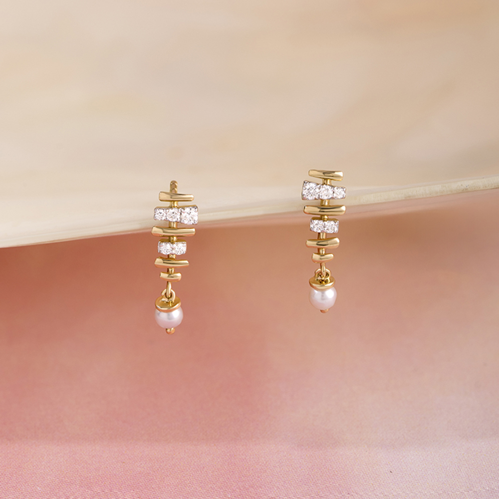 Woven Elegance Gold & Pearl Drop earrings