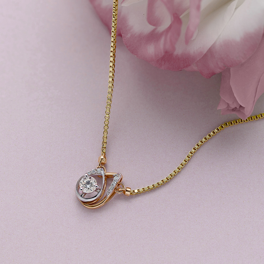 Starlit Heart 14 kt Gold & Diamond Pendant with Chain